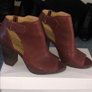 Lucky brand peep toe bootie